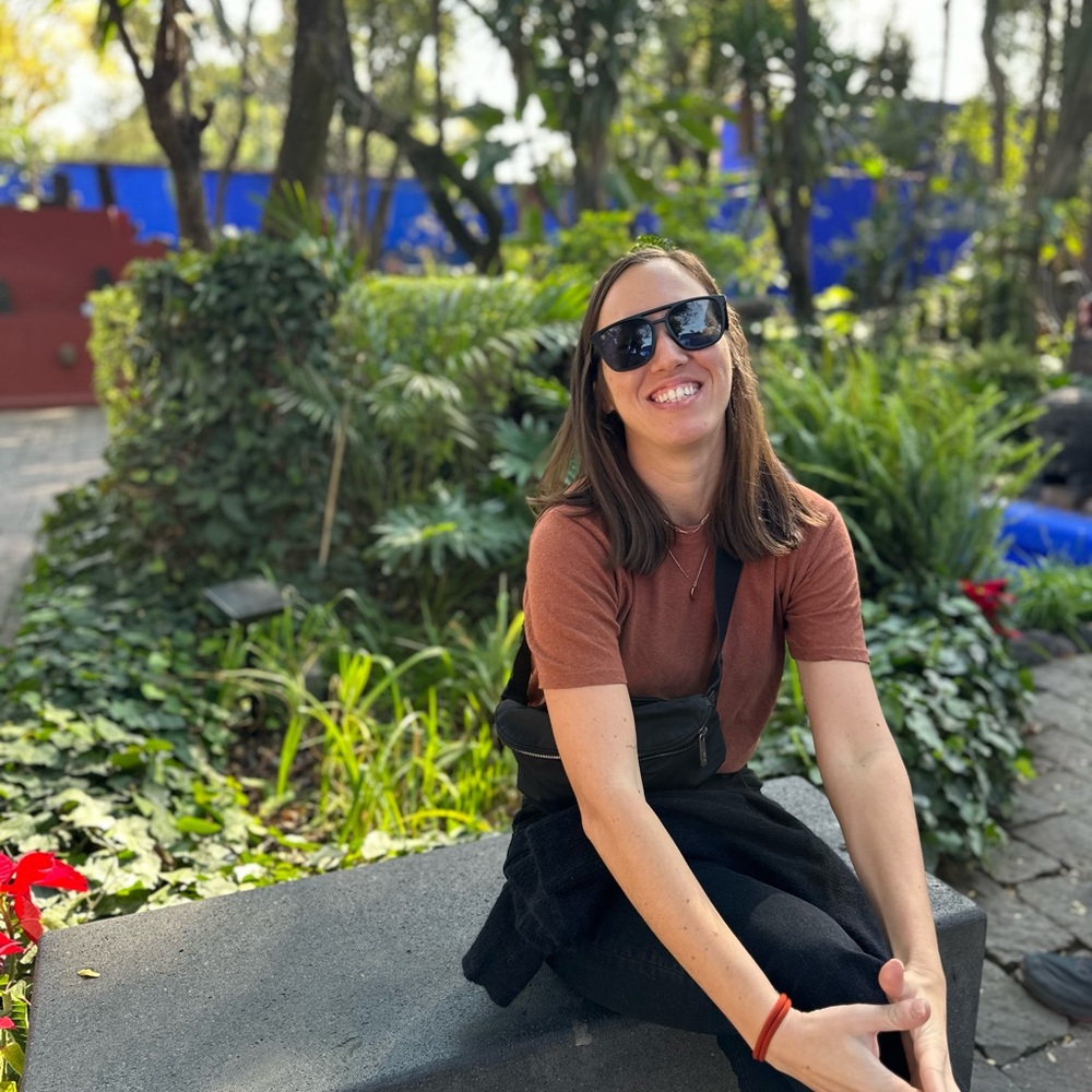 Meet your Posher, Whitney